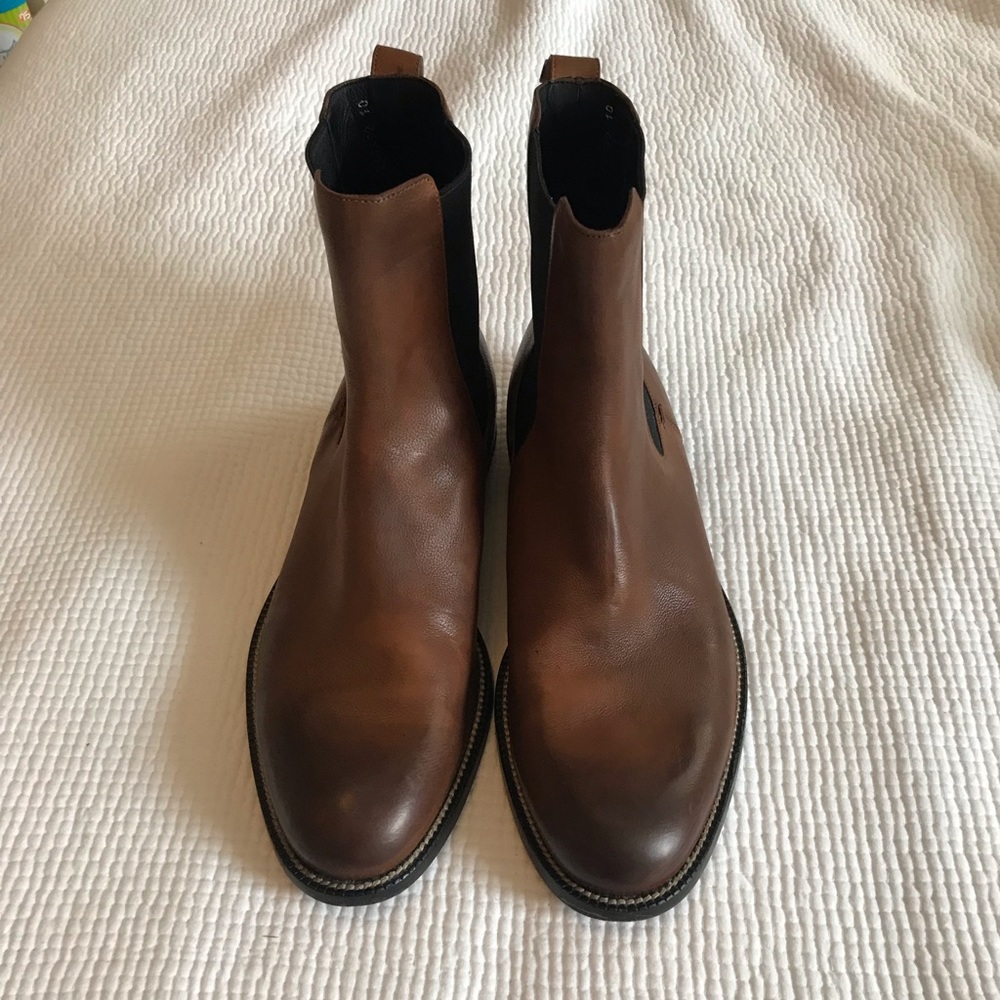 Men’s Gucci boots size 10